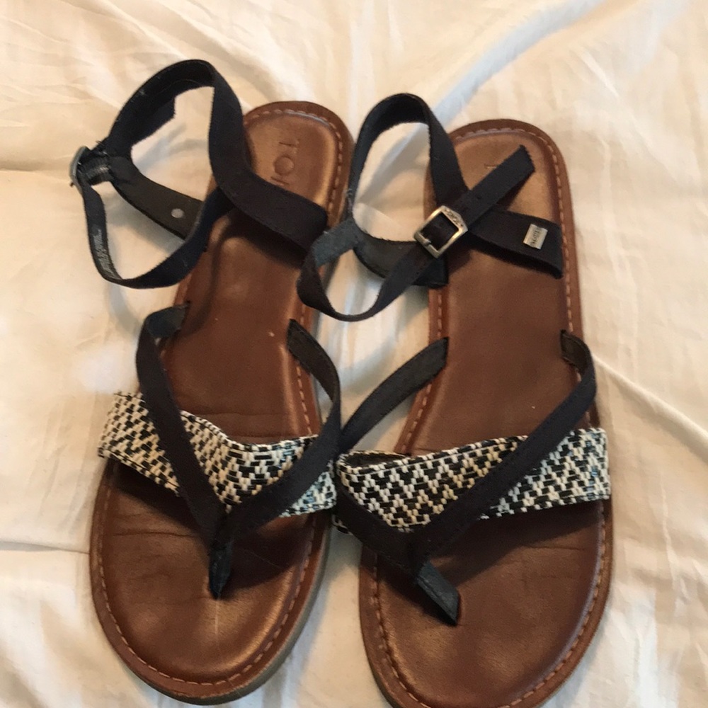 Tom’s Sandals, used, women’s 8, Black and white